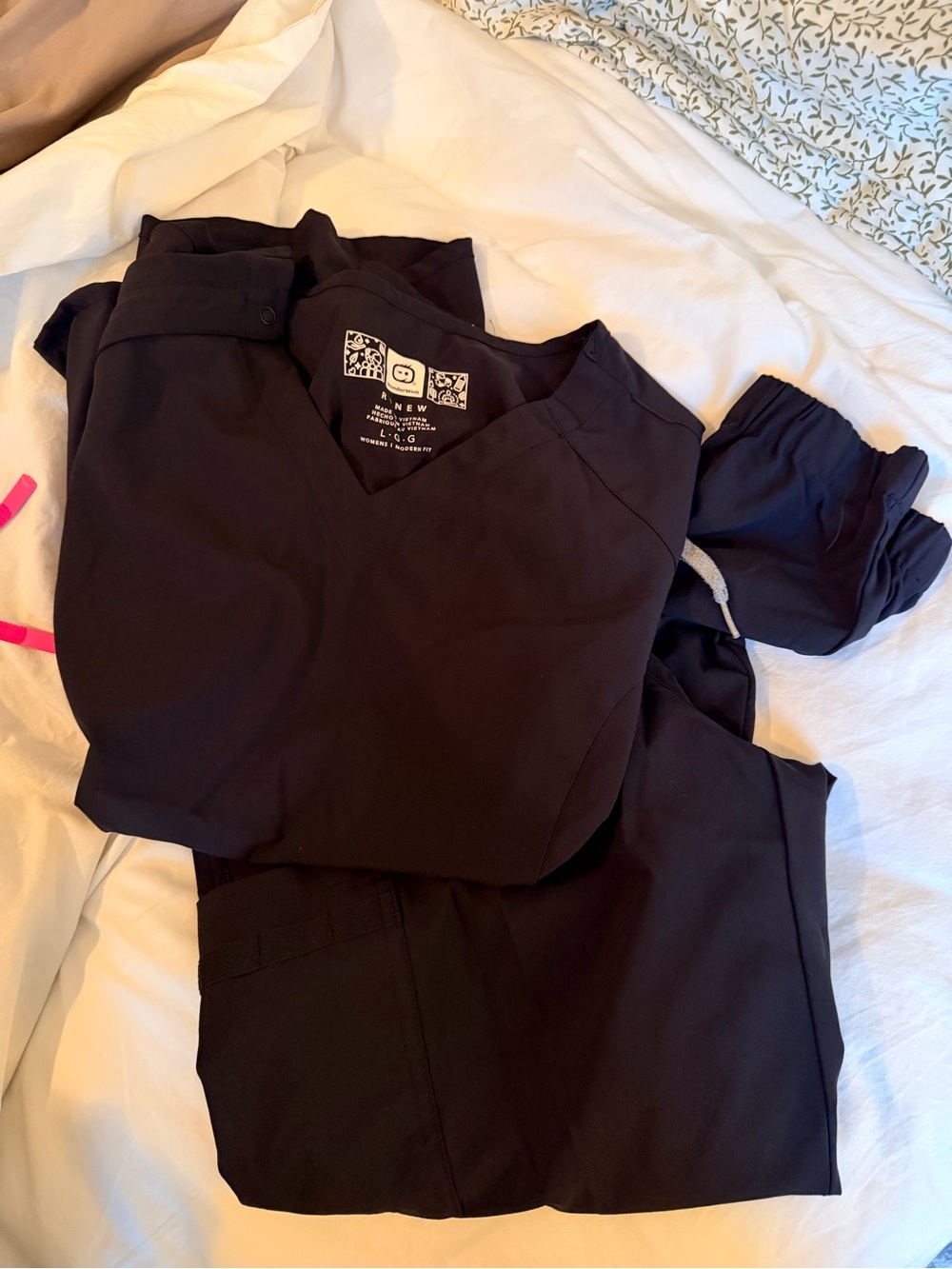 Wink Women’s scrub size L